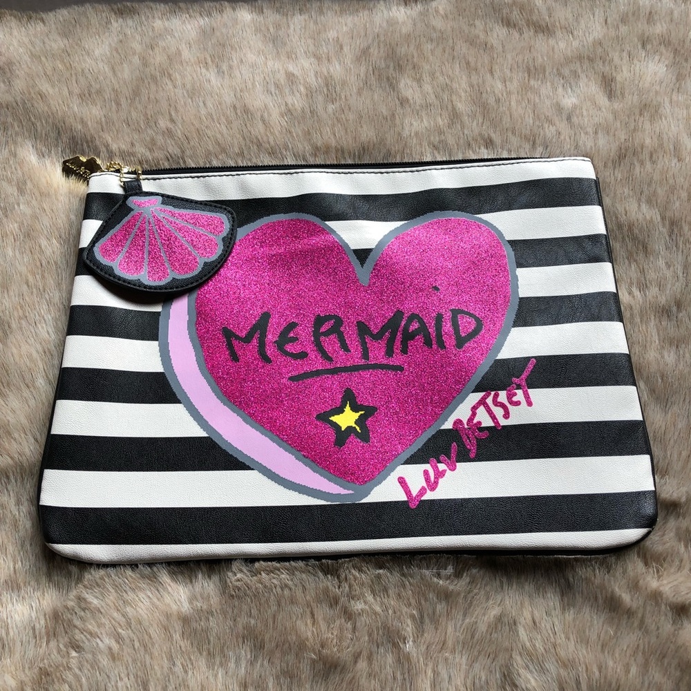 Luv by Betsey Johnson clutch